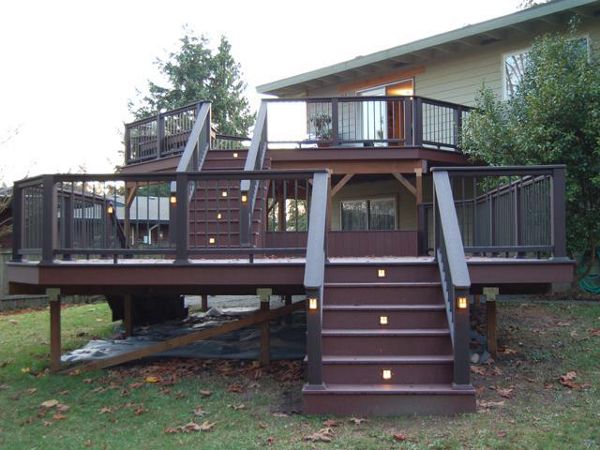 Trex Traditional Woodland Brown Railing.