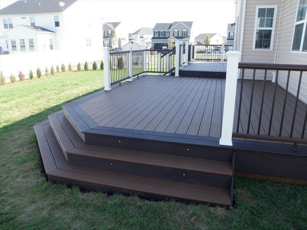 Trex Transcend Tree House Decking, Vintage Lantern Transcend Railing