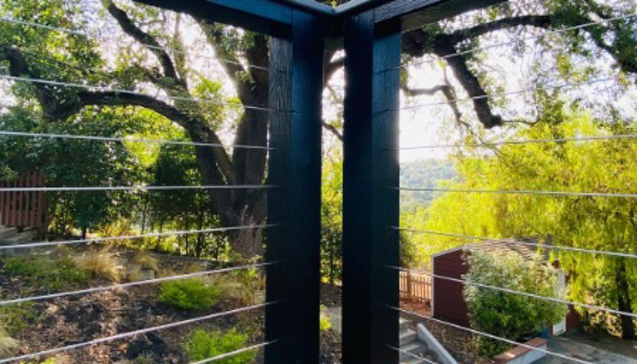Los Altos, Ca. Trex Deck and Railing Corner