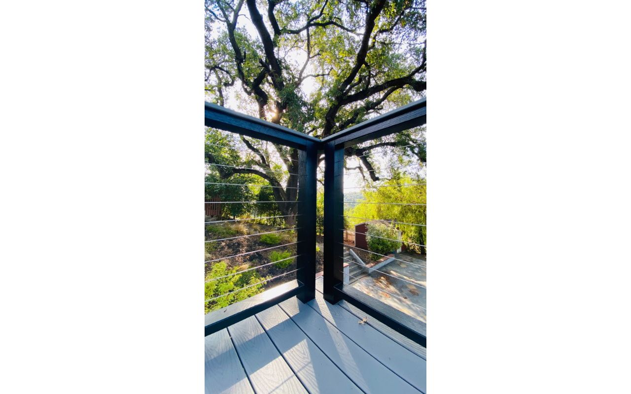 Los Altos, Ca. Trex Deck and Railing Corner