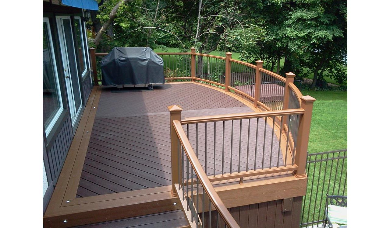 Trex Transcend Vintage Lantern Tree House Brown Composite Decking Ottawa, Manotick, Carleton Place, Ontario
