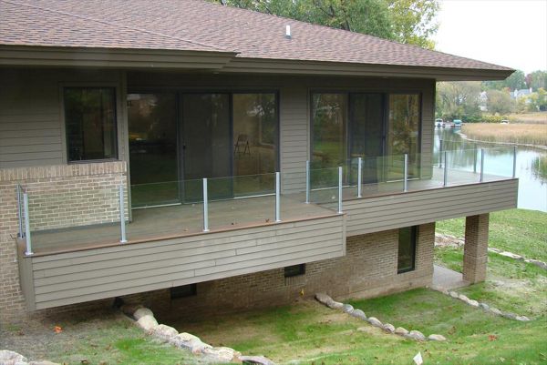 Trex deck with Falcon Glass Rail in Commerce, Michigan