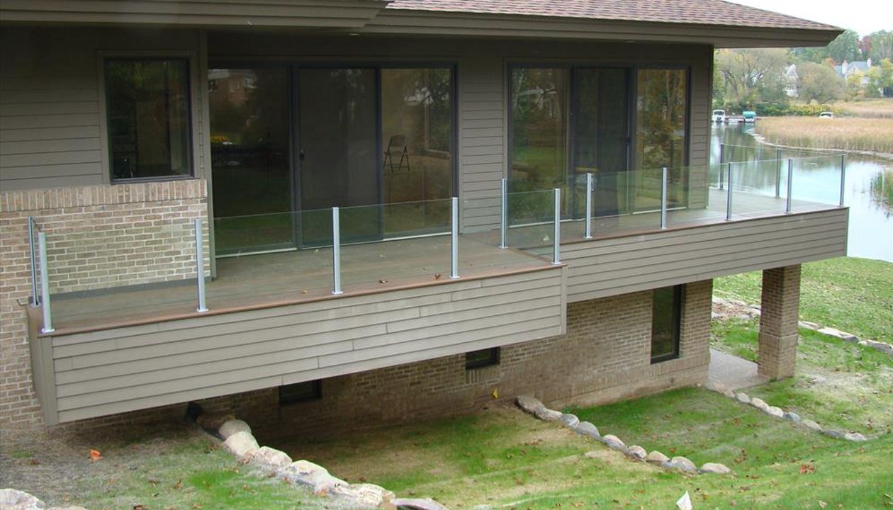 Trex deck with Falcon Glass Rail in Commerce, Michigan
