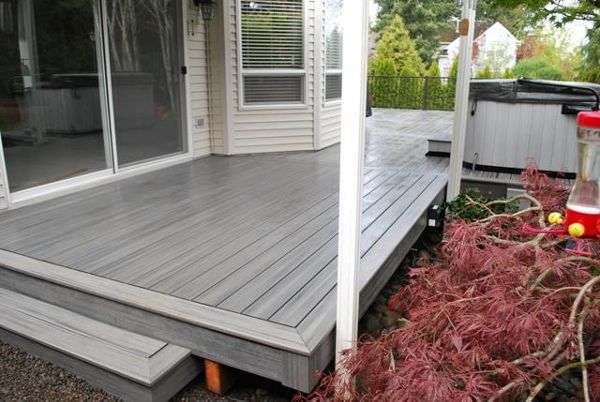 Tigard, OR Trex Transcned Island Mist and Trex Reveal Rail