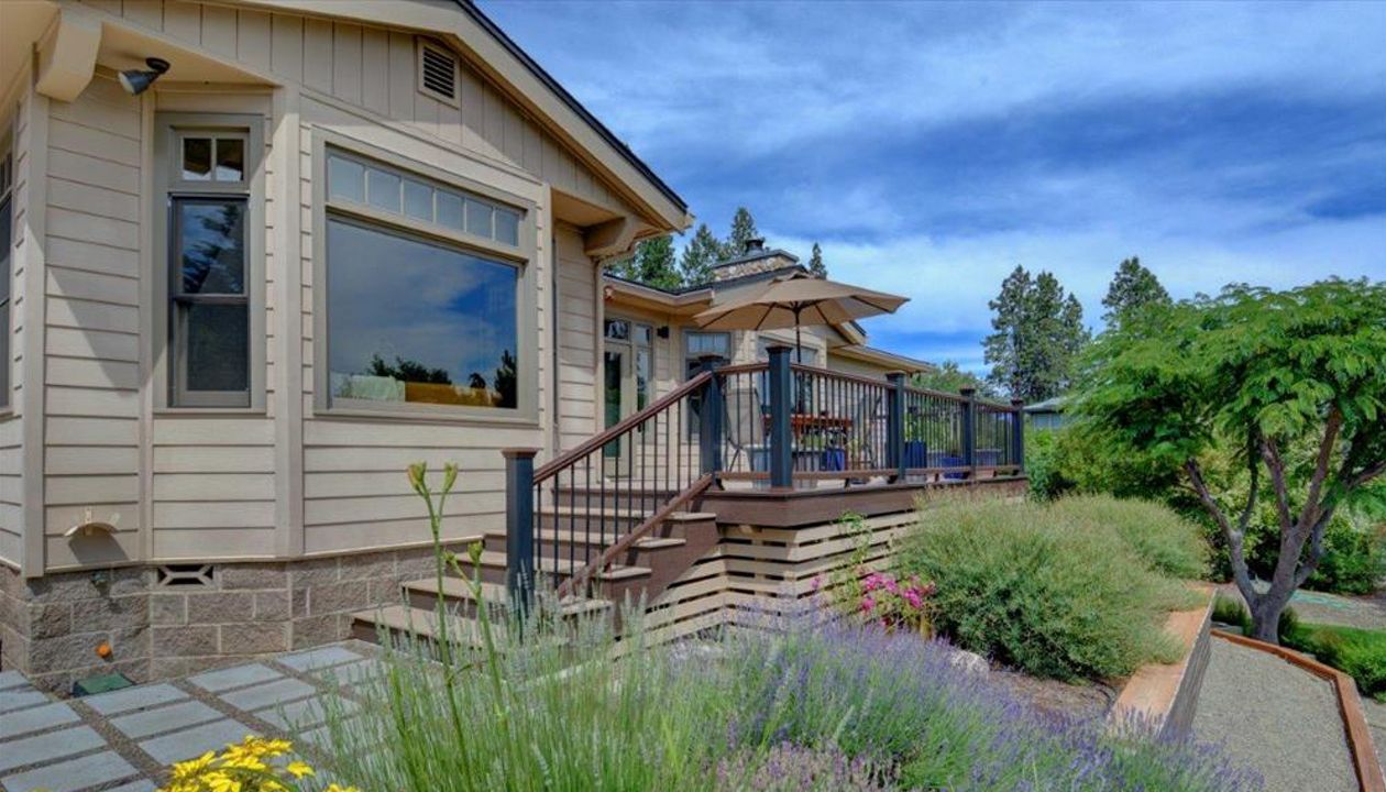 Transend rail with black round balusters and posts, Vintage Lantern rails