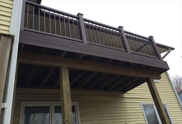 Trex Select Decking with Matching Handrail