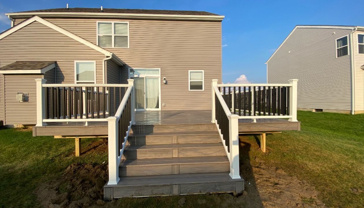 Rocky Harbor with Transcend railing in the color of white.
