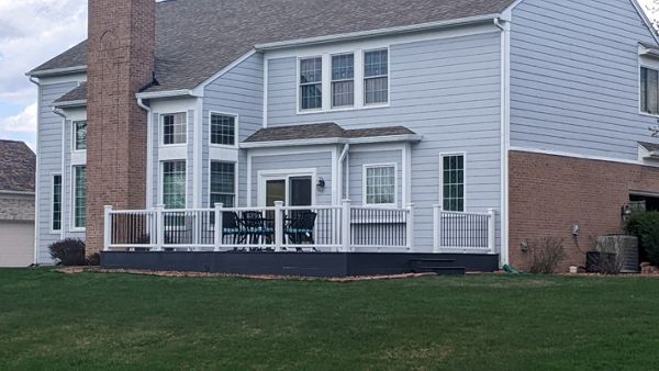 Winchester Gray deck with Transcend Rail