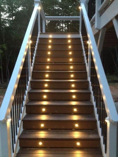 Trex Transcend decking with Trex riser lights in Wake Forest, NC light your way whatever time of day.