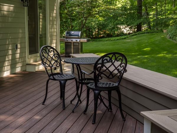 Deck and Screened Porch with Curved Step, Built In Seating, Trex Transcend, Spiced Rum, Ridgefield, CT