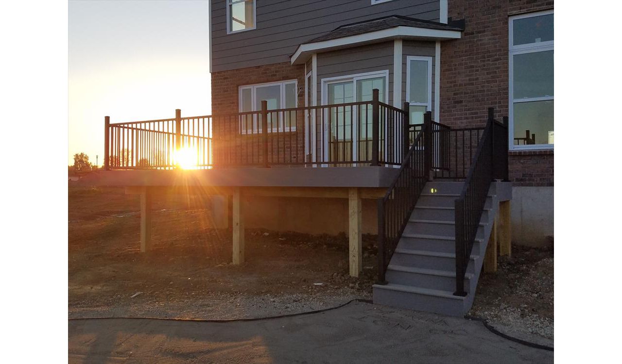 Ambleside Model, Mason, Ohio M/I Homes  Trex Decking w/ Trex Reveal Rails