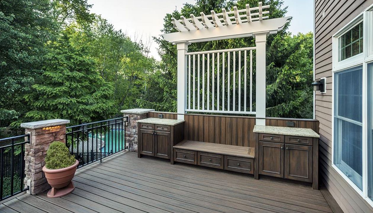 Of course, Spiced Rum just had to be the color of the decking for this inviting Trex outdoor storage and kitchen area in Bridgewater, N.J., — ideal for outdoor entertaining and parties.
