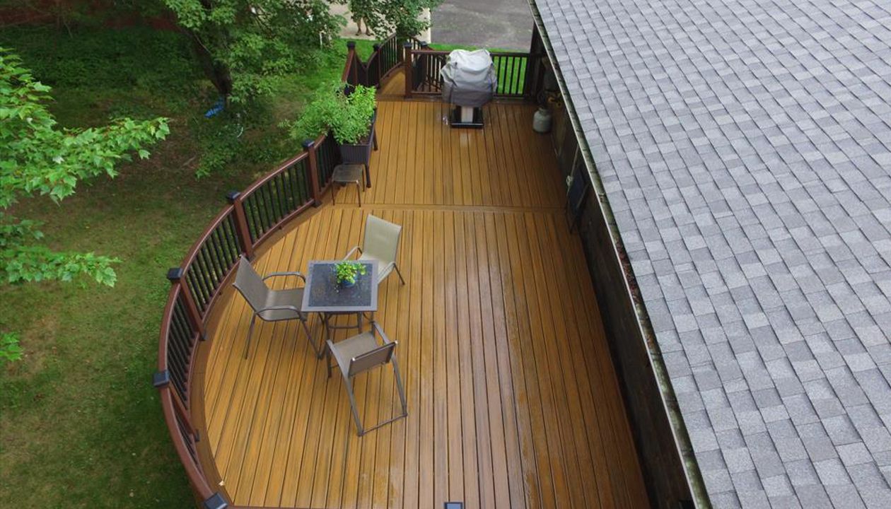 Trex Custom Curve deck in Newark Valley, NY.