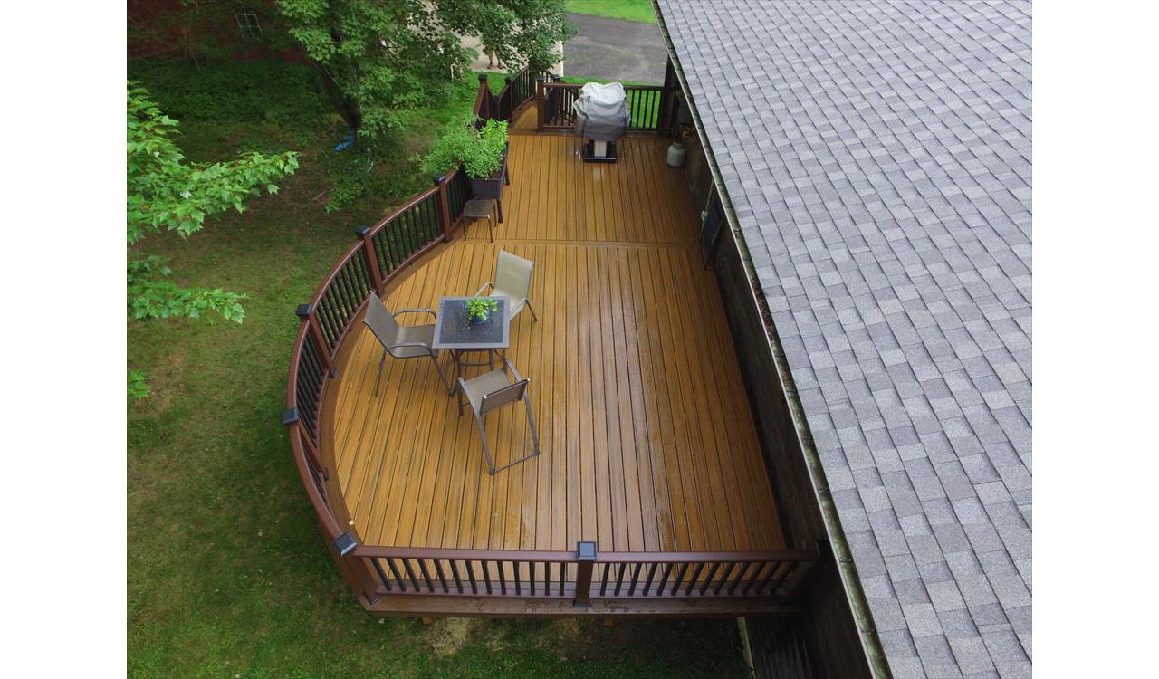 Trex Custom Curve deck in Newark Valley, NY.