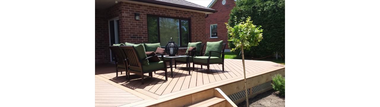 Tiki torch deck with vintage lantern rail
