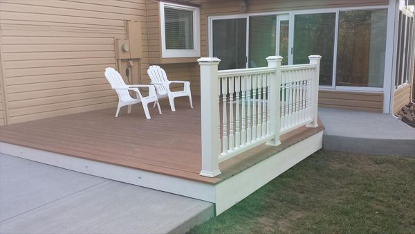 Trex Transcends decking, Trex White composite rails