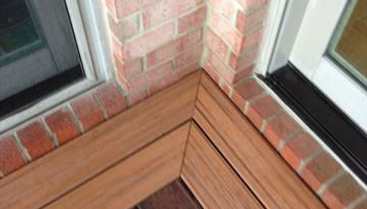 TIKI TORCH PICTURE FRAMING & SPICED RUM ATTENTION TO DETAILS