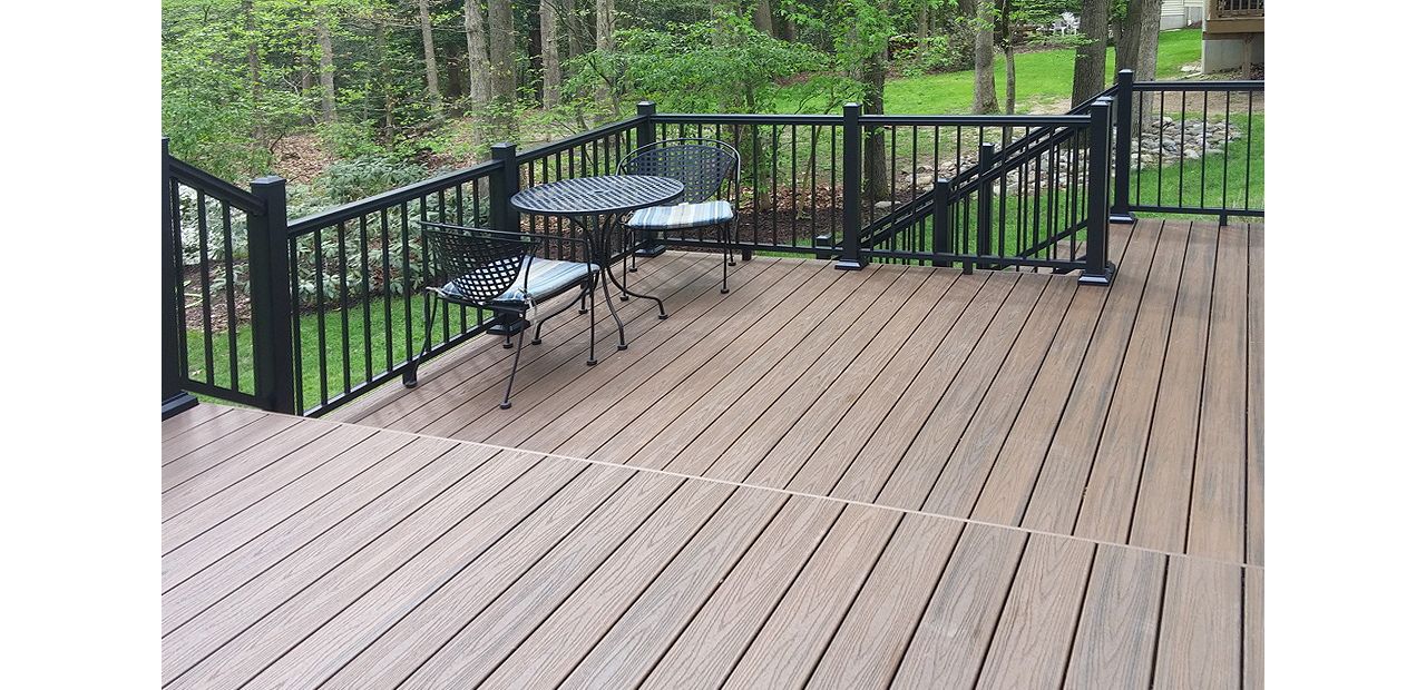Trex Transcend Spiced Rum Composite Deck Boards with Black Aluminum railing
