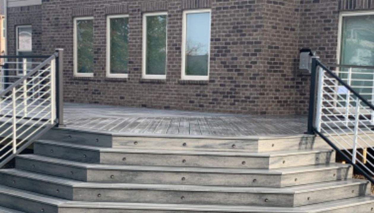 Island Mist Decking, Black and Platinum Rod Rail. Trex lights. Canton Michigan Mann’s lumber wright way contractors