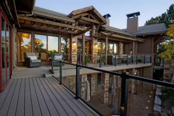 Trex Transcend Rope Swing with Trex Signature Glass Railing Castle Pines Color