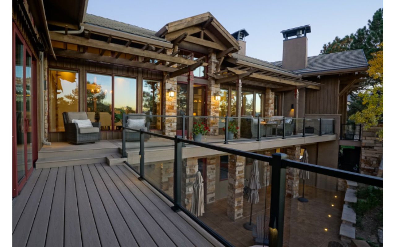 Trex Transcend Rope Swing with Trex Signature Glass Railing Castle Pines Color
