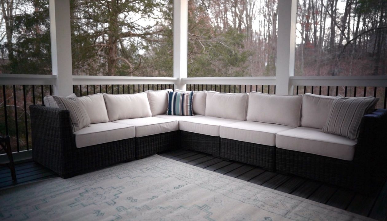 Trex Transcend Island Mist with Select Railing - Charlottesville