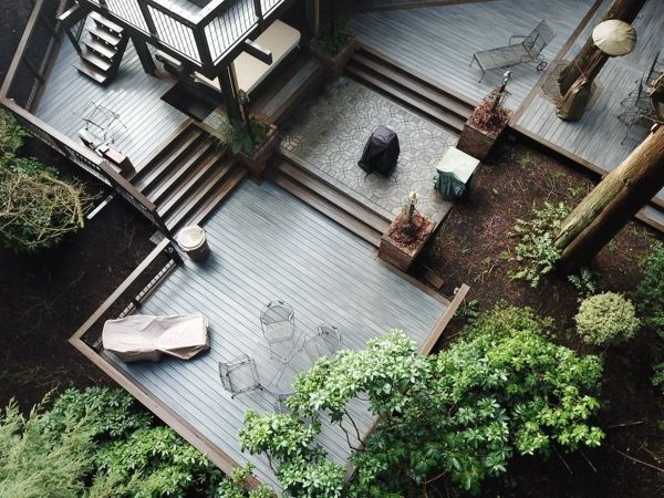Vancouver, WA Trex Deck featuring Trex Transcend Island Mist with Spiced Rum border