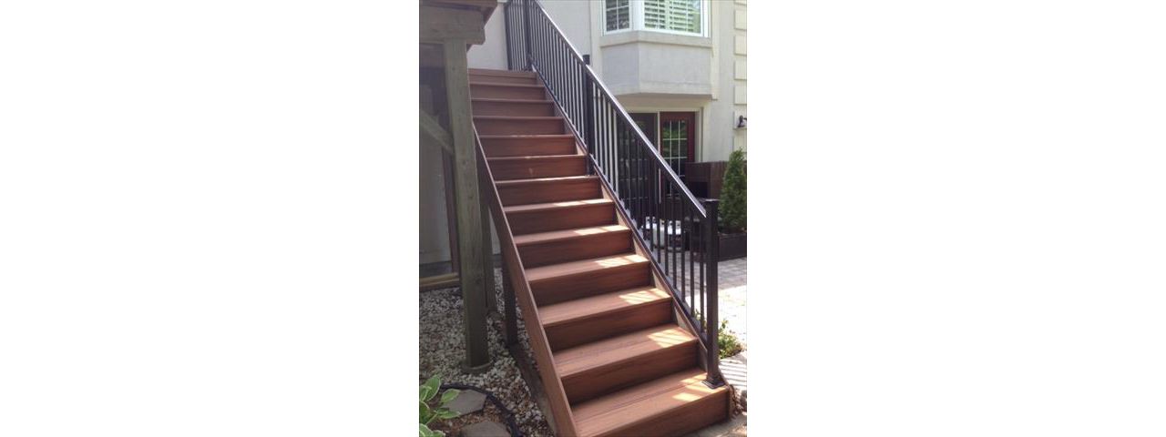 Tiki Torch - Closed riser, closed stringer stair