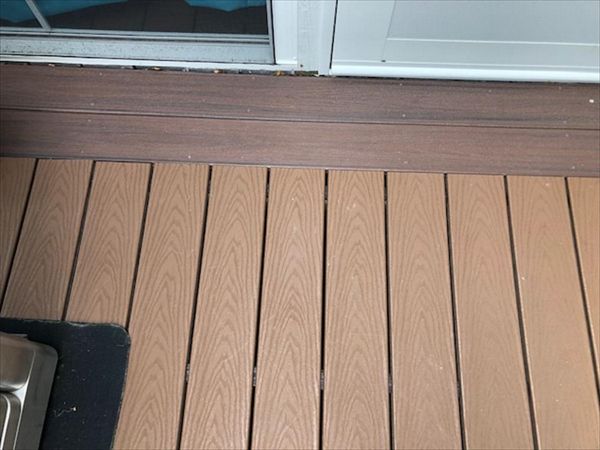 Trex Transcend Lava Rock double picture frame around Trex Select Saddle deck gives this project a great element of custom design.