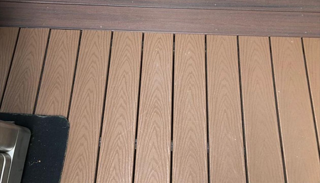 Trex Transcend Lava Rock double picture frame around Trex Select Saddle deck gives this project a great element of custom design.