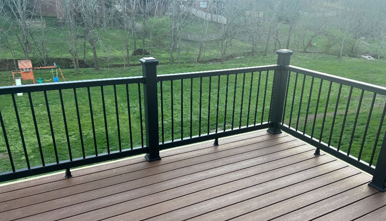 20x12 Saddle with 15 Steps Black Rail