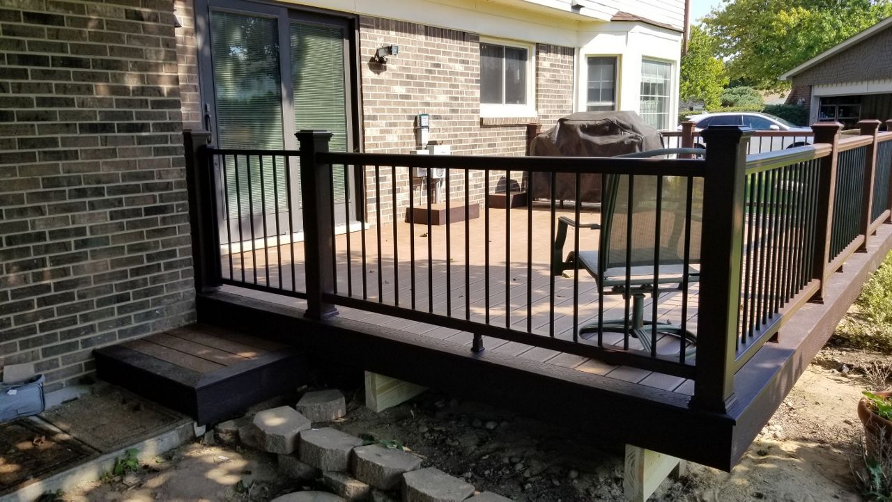 Livonia, MI - Saddle decking, Vintage Lantern Railing