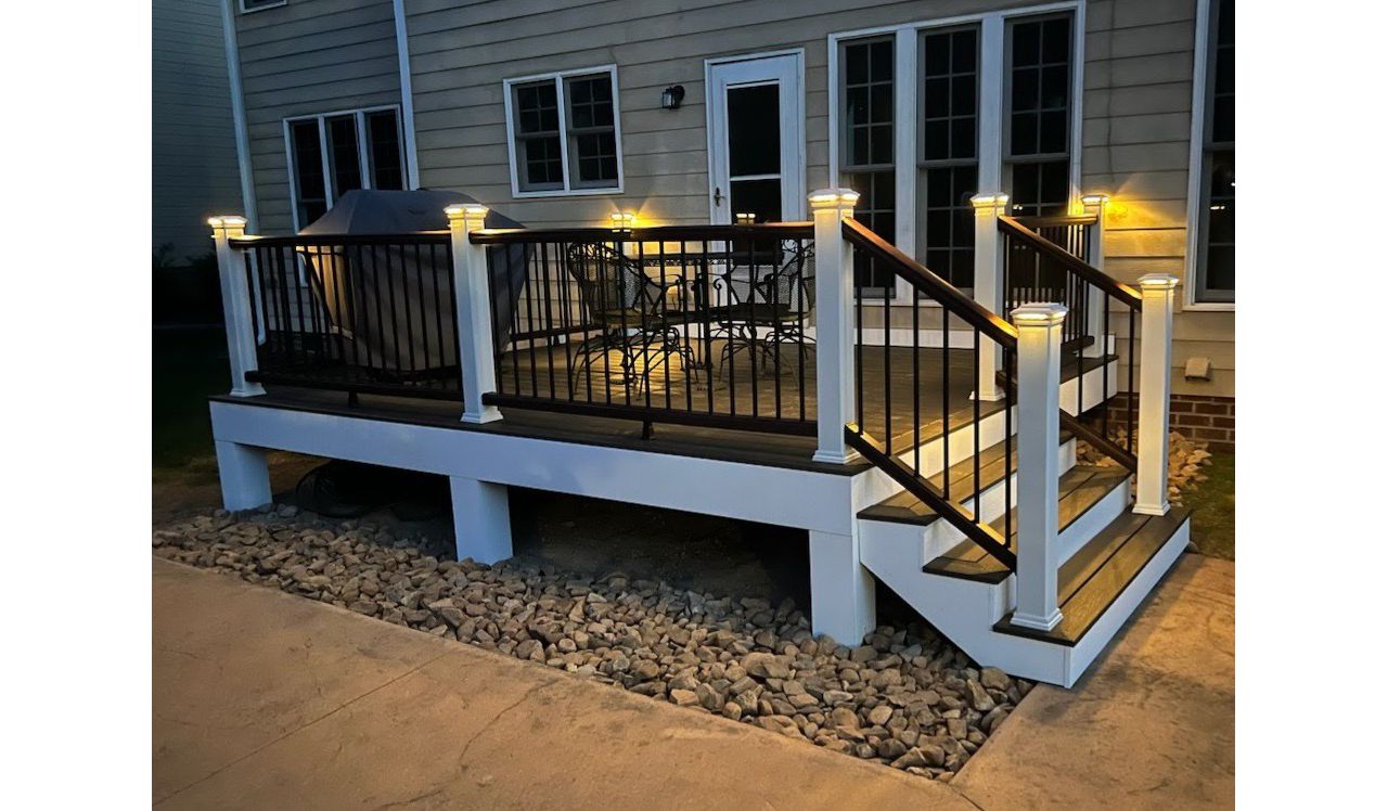 Vintage Lantern Trex Transcend Railing With Classic White Posts and LED Post Cap Lights, Knightdale NC