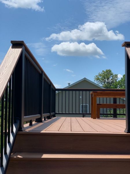 Wilbur Road Deck - Trex Tiki Torch with Trex Railings