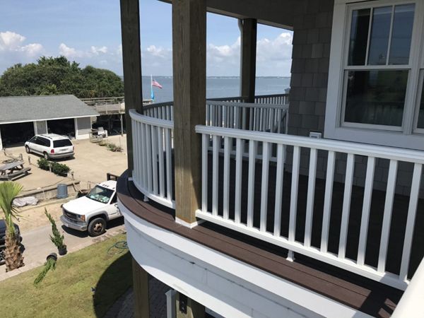 Curved Trex decking and handrail system with lights