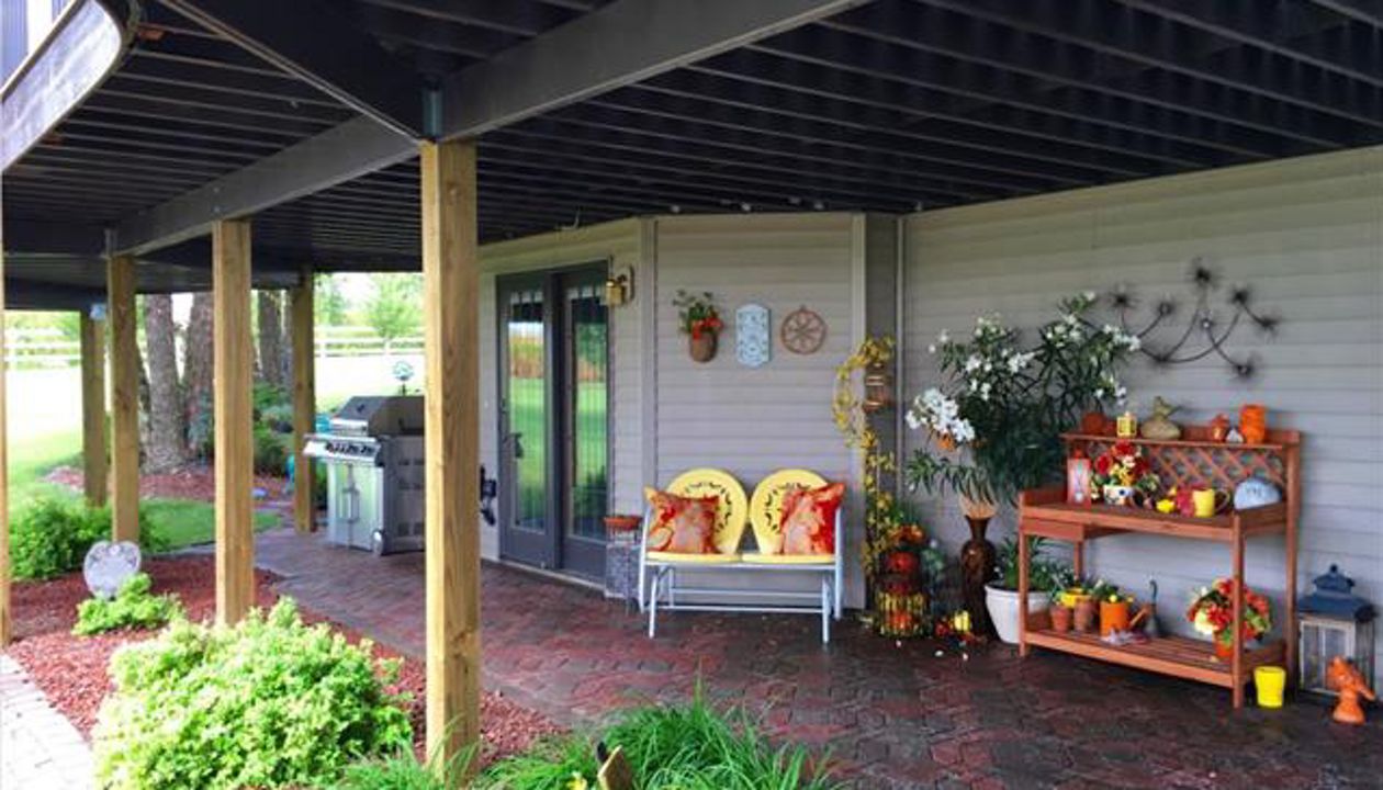 Trex Transcend Curved Deck with Elevations, Central Iowa