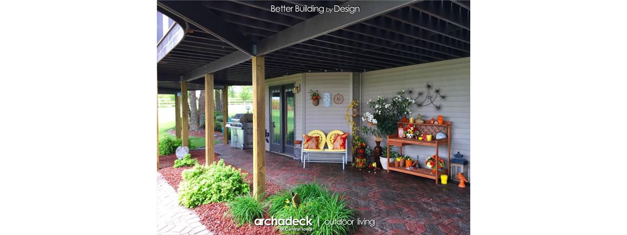 Trex Transcend Curved Deck with Elevations, Central Iowa