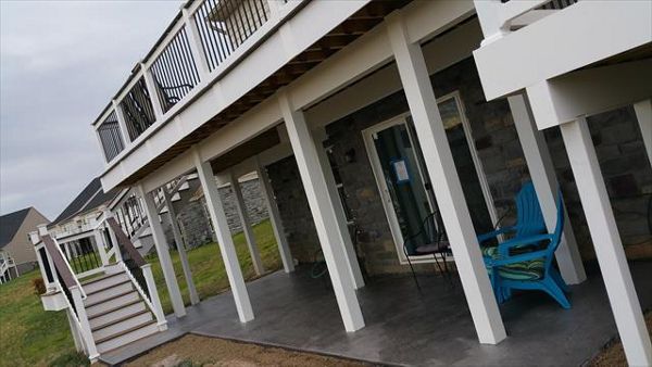 Trex Transcend Havana Gold with Lava Rock border on Ryan Homes Villa