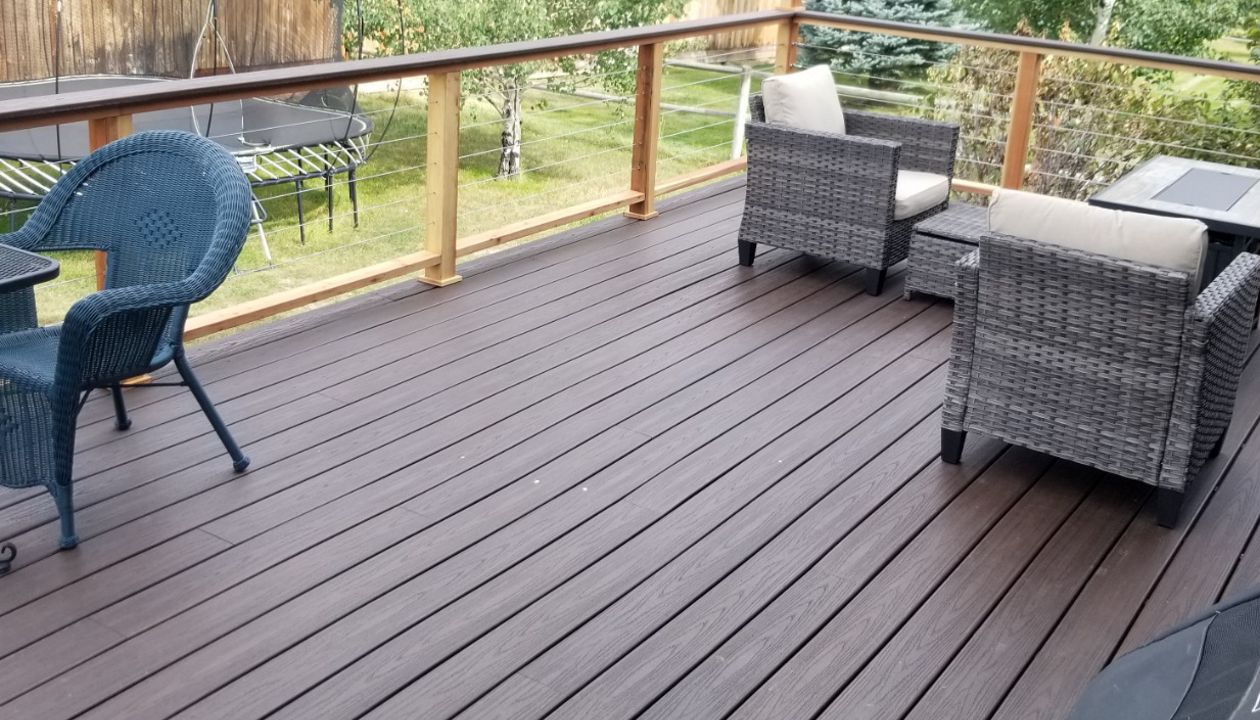 Trex Transcend Lava Rock w/ wood/Trex cable railing