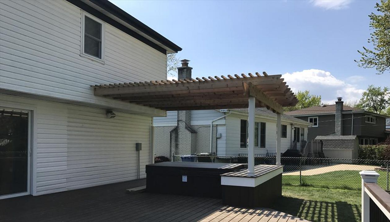 Trex Transcend in Spiced Rum with Custom Pergola