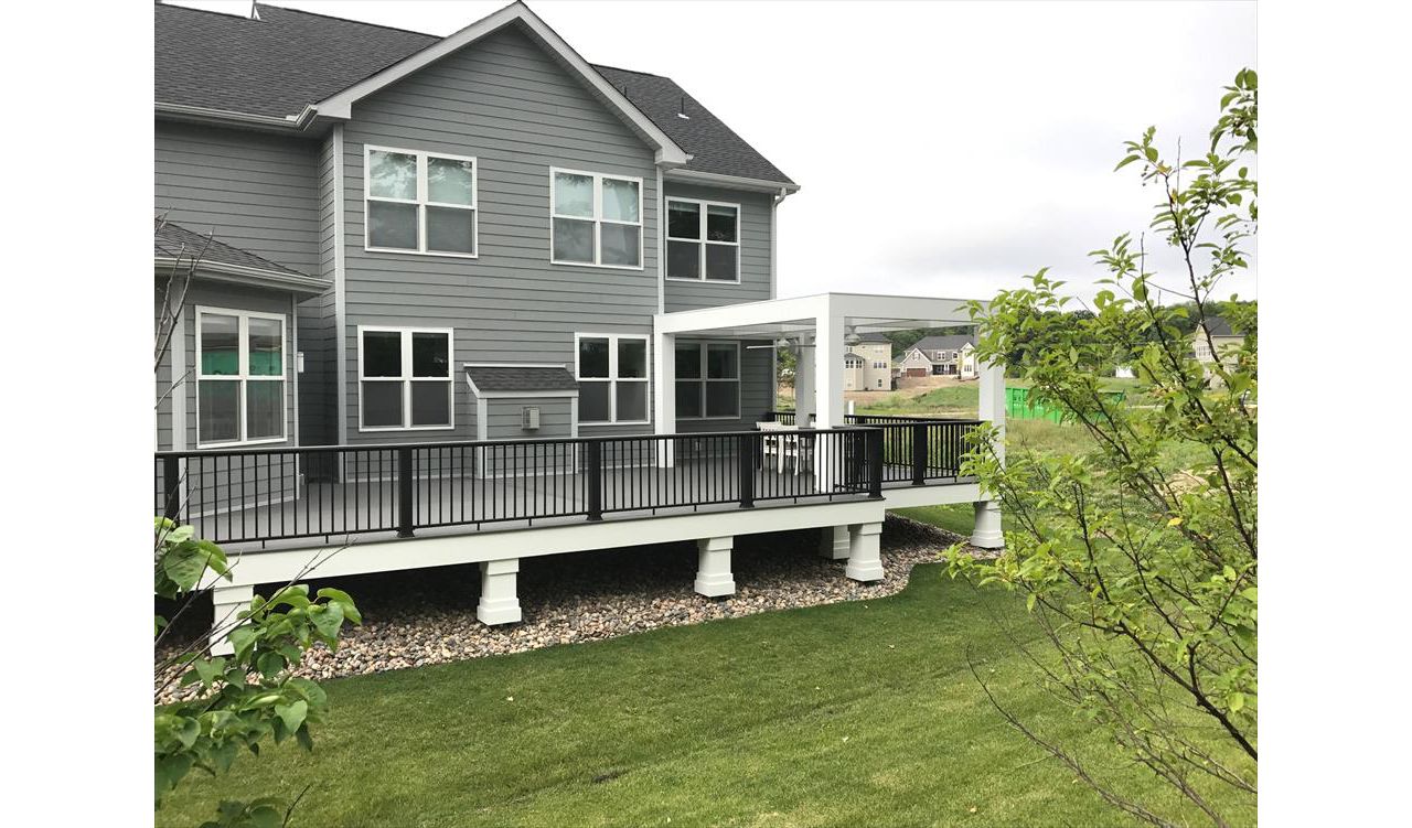 Trex decking in Clam Shell - Medina