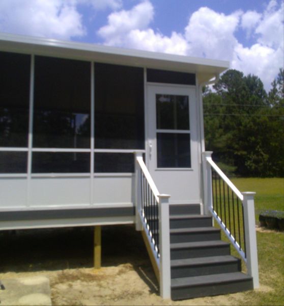 Trex Enhance Clam Shell stairs