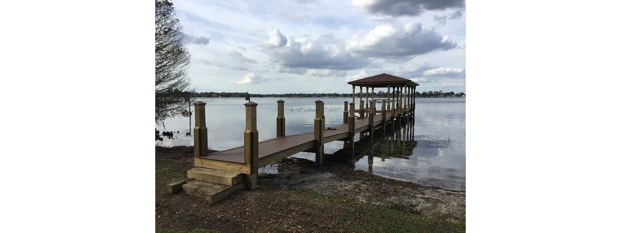 Trex Select Saddle Dock located in Belle Isle, FL (Orlando)