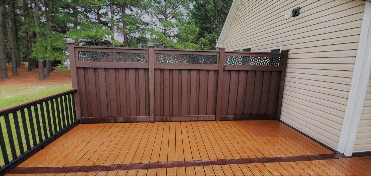 Baywood Back Deck: Trex Fencing Seclusions Woodland Brown