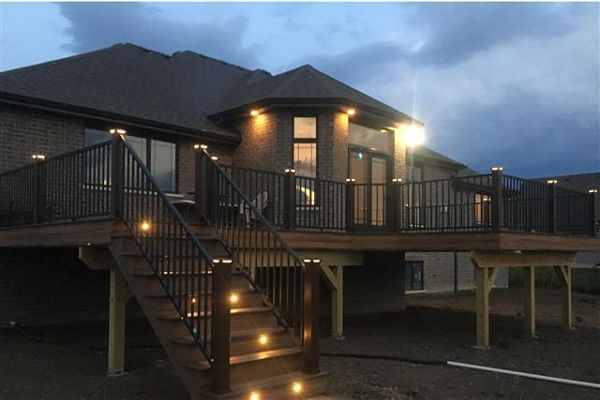 Frankfort, IL Trex Lighting - Trex Transcend Decking - Signature Rail