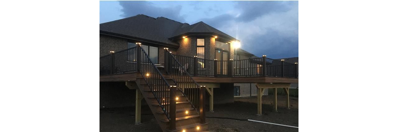 Frankfort, IL Trex Lighting - Trex Transcend Decking - Signature Rail