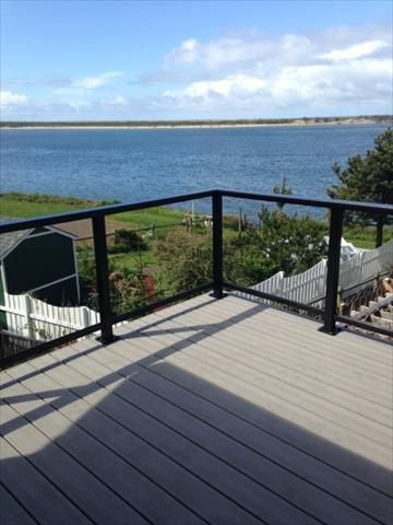 Tigard, OR deck built with Trex Transcend Gravel Path Deck