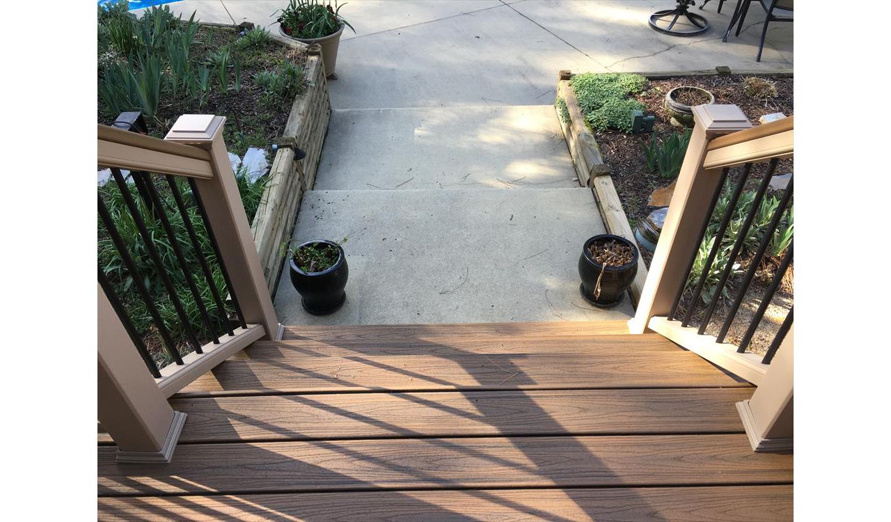 Trex Transcend Rope Swing railings &amp; posts resist warping and wane