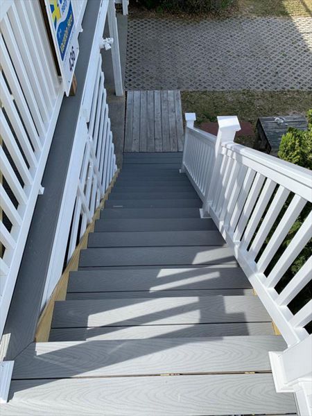 Trex Pebble Grey Decking and Transcends Railing