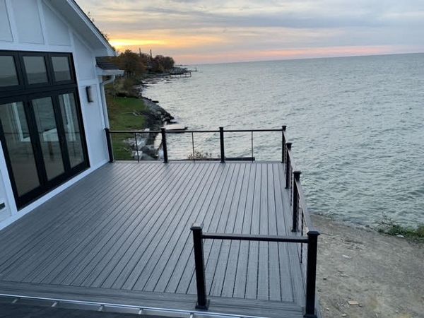 Lake Erie Island Mist deck with Cable rail